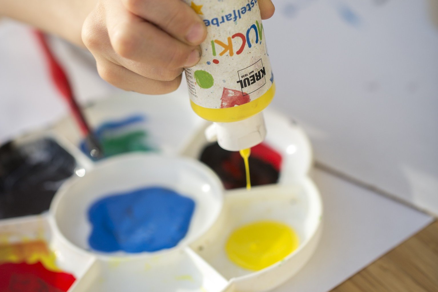 MUCKI Bastelfarbe Kinder Vorschule Schule Kindergarten Hort basteln DIY gestalten