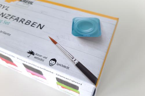 KREUL Acrylfarbenset mit aufgedruckten Icons