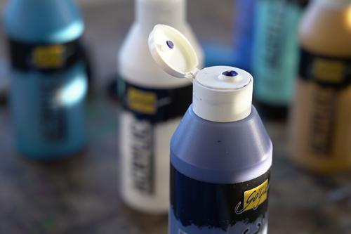 SOLO GOYA Acrylic Flaschen mit neuer Kappe aus PCR Material