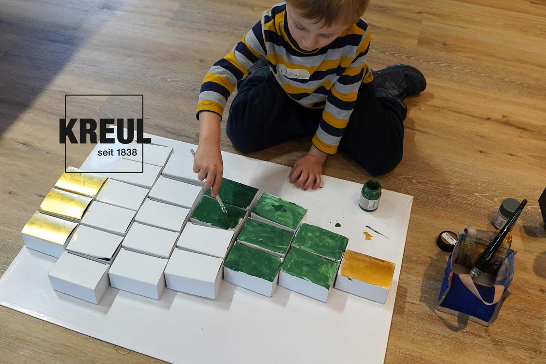 KREUL Mitarbeiter Kinder Tag Basteln Advent