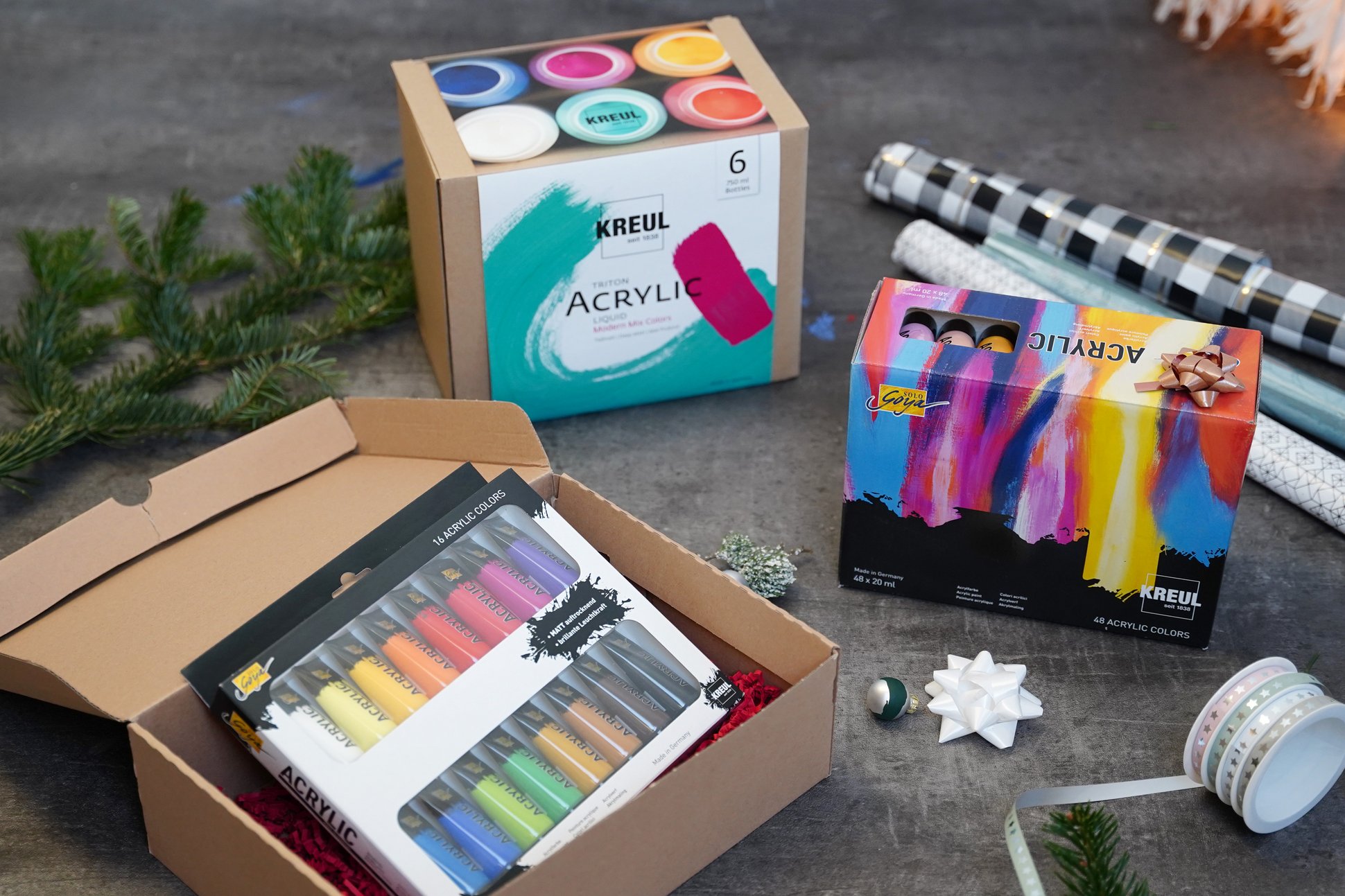 KREUL Künstlerfarben Sets Geschenkidee Künstler Malen Anfänger Fortgeschrittene Malkurs Basic Grundausstattung Tipp Verschenken Weihnachten Menschen die gerne malen Künstlerfarben Sets mit Geschenkpapier und Schleifen