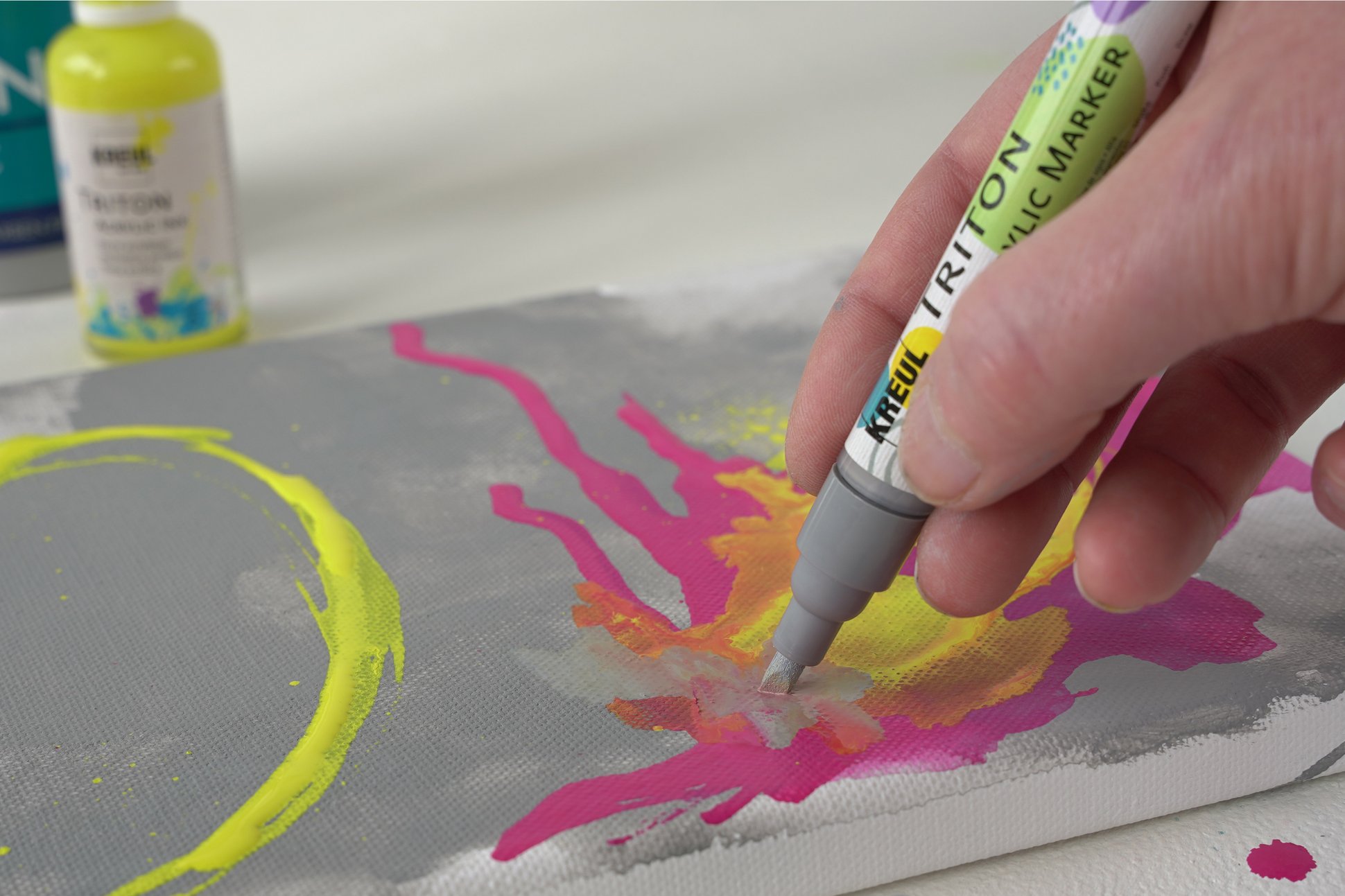 KREUL Triton Acrylic Marker Acryl Akzente Neon Farbe modern Kunst Idee Inspiration passende Farben 