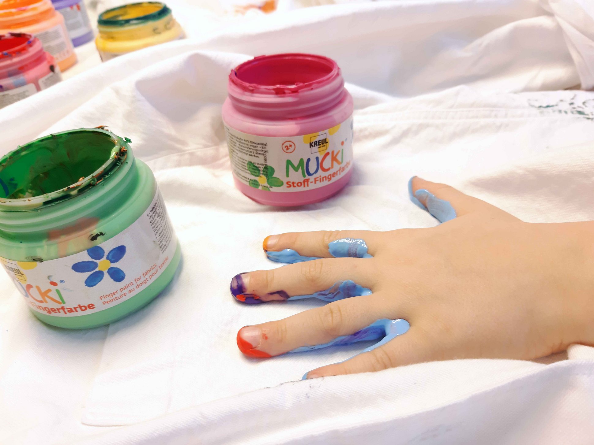 MUCKI Stoff Fingerfarbe Fasching DIY