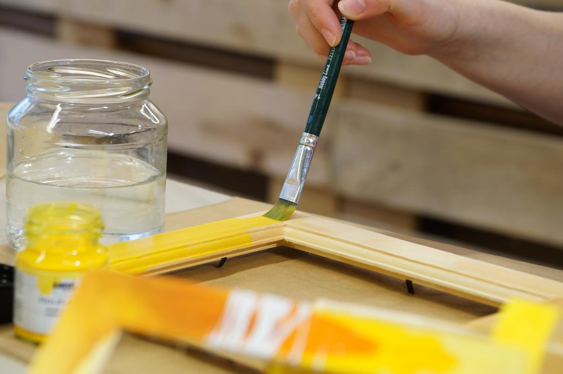 Glas auf, Pinsel rein, ... und los. So einfach erntest du großes Lob: