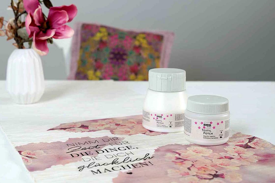 KREUL Textil Potch Dosen mit selbst designten Blumen Stoffen durch Serviettentechnik 