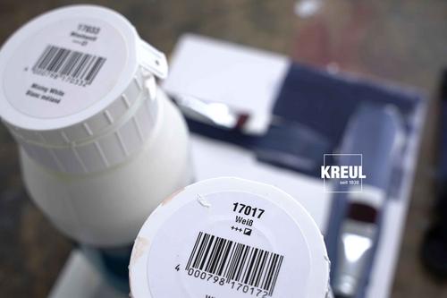 SOLO GOYA Triton Acrylic Weiss und Mischweiss Acrylfarbflaschen