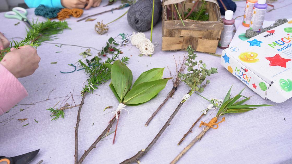 KREUL Bastel Tipp Herbst Kinder Blätter Farbe
