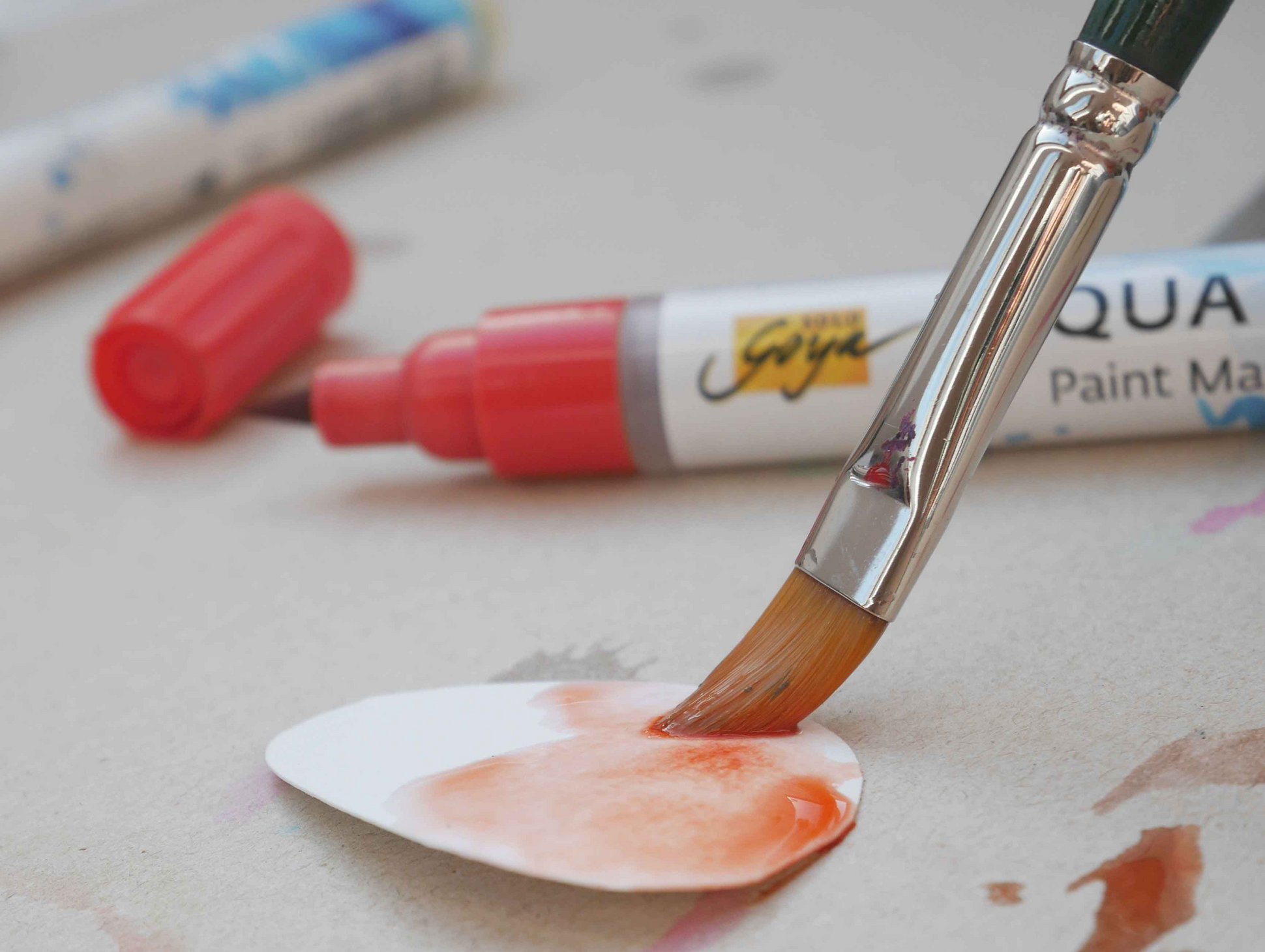 KREUL Aquarell DIY Ostern Basteln Osterstrauch Anhaenger SOLO GOYA Aqua Paint Marker Ostern Anhaenger basteln Papier