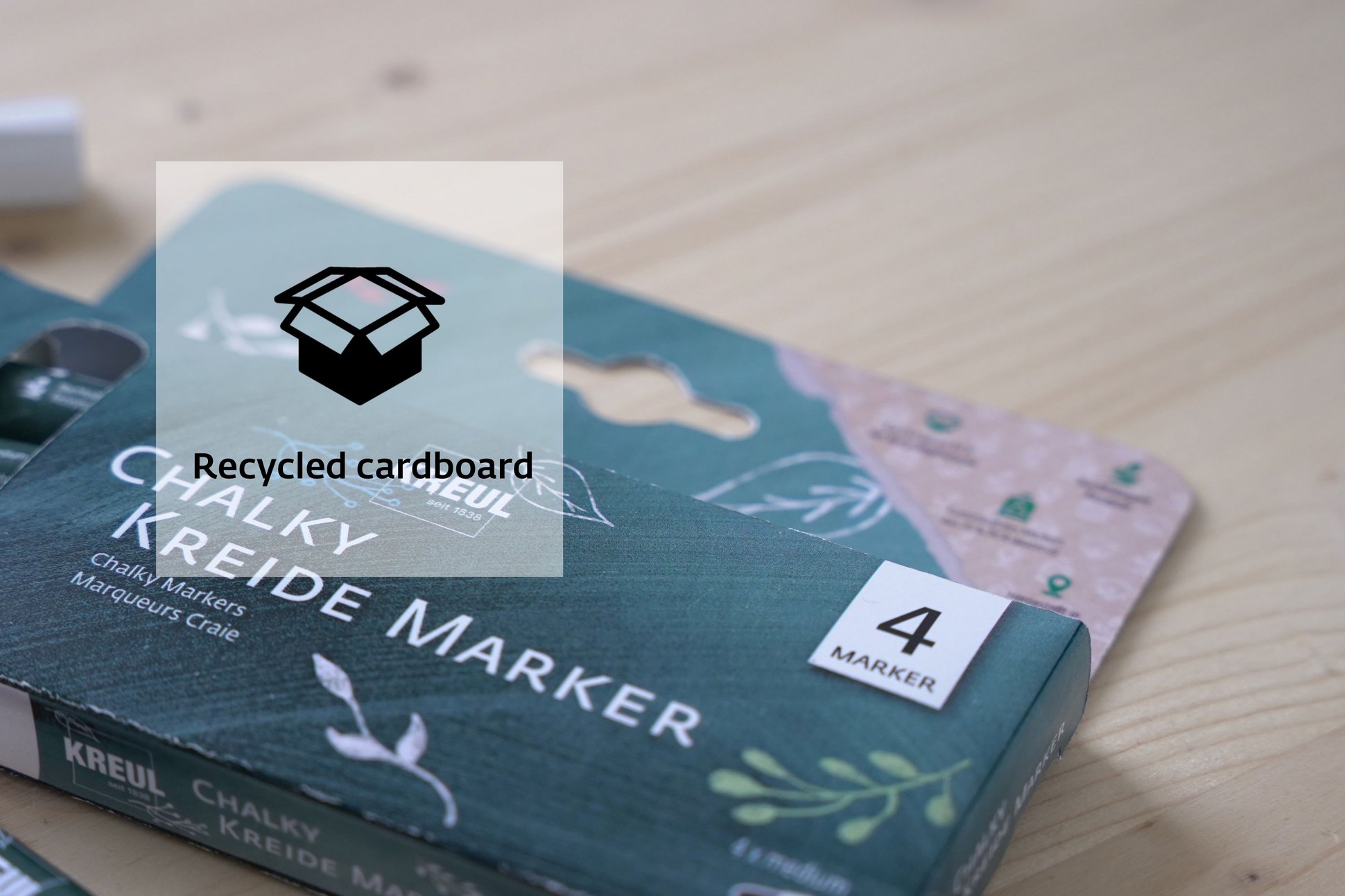 Kennzeichnung Recycled Cardboard nachaltige Farbe