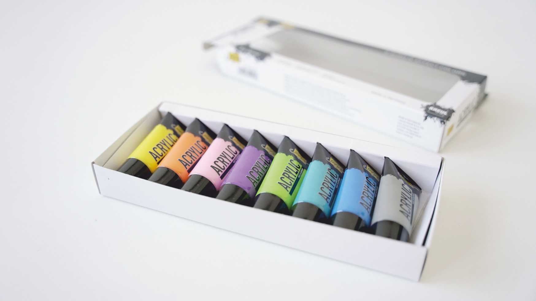 Acrylfarben Set von KREUL mit acht harmonischen Farbtönen